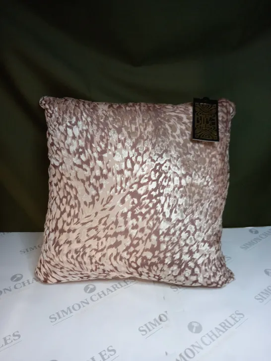 BIBA JACQUARD CUSHION SAMANTHA BLUSH 