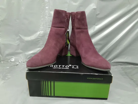 BOXED PAIR OF PARROTTO BLOCK HEEL ANKLE BOOTS IN DARK PURPLE EU SIZE 40