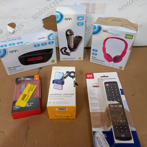 LOT OF APPROXIMATELY 20 ELECTRICAL ITEMS TO INCLUDE FM ALARM CLOCK, UNIVERSAL WINDSHIELD MOUNT, LANDLINE PHONE ETC