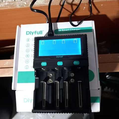 BOXED DLYFULL A4 SMART CHARGER