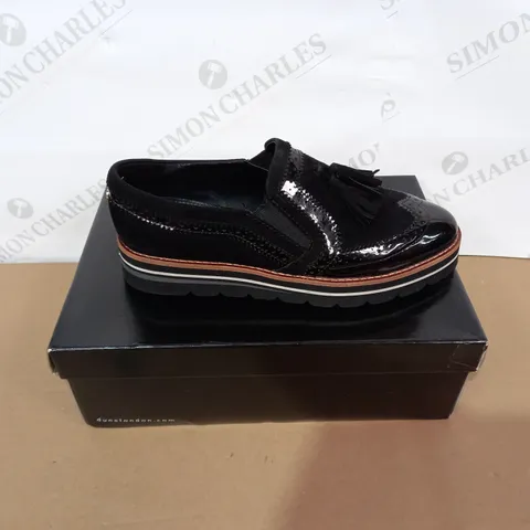 BOXED PAIR OF DUNE BLACK SHOES SIZE 4