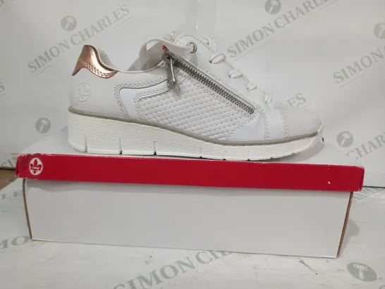 BOXED PAIR OF RIEKER SHOES IN WHITE/METALLIC ROSE GOLD EU SIZE 40