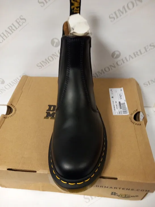 BOXED DR MARTENS 2976 YS SIZE 7