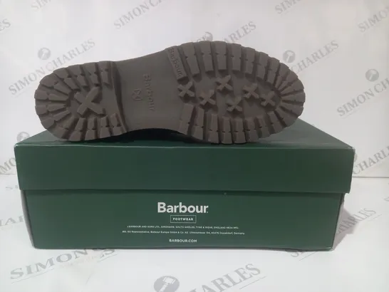 BOXED PAIR OF BARBOUR BOULDER SHOES IN BROWN UK SIZE 8