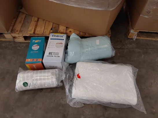 PALLET OF ASSORTED BEDROOM AND COMFORT BASED PRODUCTS TO INCLUDE; PILLOWS, SUPPORT SEAT CUSHIONS AND SIMILARLY RELATED GOODS