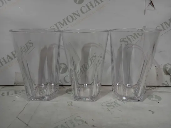 BOX OF APPROXIMATELY 20 ELITE PENTHOUSE 14OZ PLASTIC GLASSES