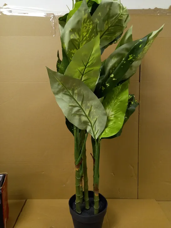 LEAF DESIGN UK LARGE REALISTIC ARTIFICIAL PALM TREE 120CM