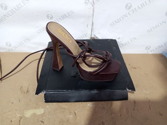 BOXED PAIR OF EGO HIGH HEELS SIZE 6