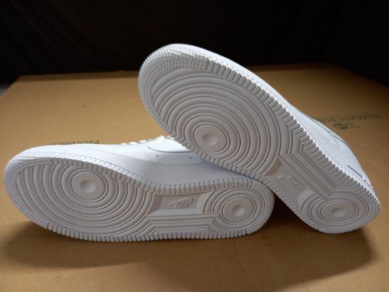 PAIR OF NIKE AIR FORCE 1 07 WHITE TRAINERS - UK 10