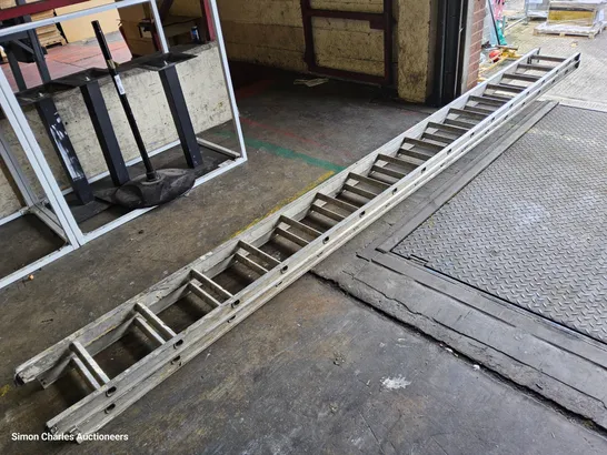 ABRU 8.25M EXTENDING ALUMINIUM LADDERS