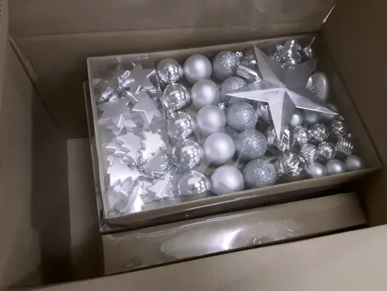 BOX CONTAINING APPROXIMATELY 7 BRAND NEW 60 SILVER BAUBLE PACKS