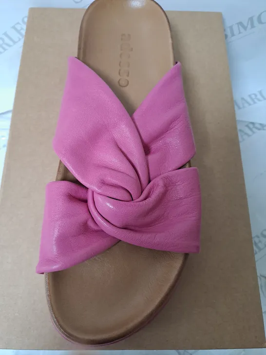 BOXED ADESSO SANDLES IN PINK SIZE 7 