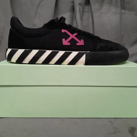 BOXED PAIR OF OFF-WHITE SHOES IN BLACK/WHITE/FUCHSIA EU SIZE 44