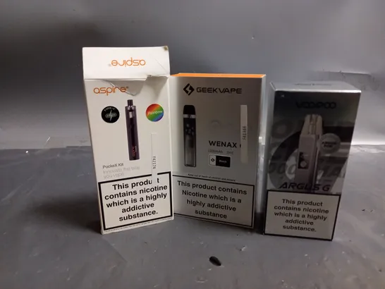 APPROXIMATELY 20 VAPES & E-CIGARETTES TO INCLUDE ASPIRE POCKEX KIT, GEEKVAPE WENAX Q, VOOPOO ARGUS G, ETC