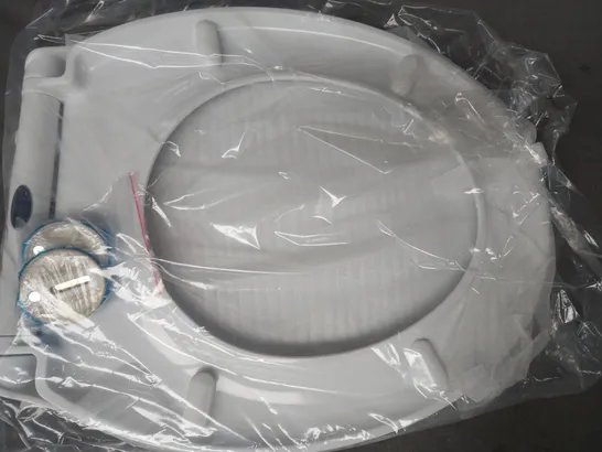 BOXED MASS DYNAMICS MUTE TOILET SEAT COVER