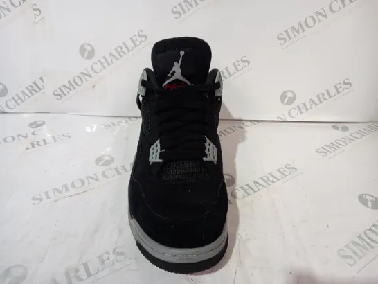 PAIR OF NIKE AIR JORDAN SHOES IN BLACK UK SIZE 8.5