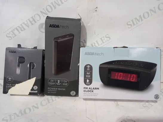 BOX OF APPROXIMATELY 15 ASSORTED ELECTRICAL ITEMS TO INCLLUDE FM ALARM CLOCK, POWER BANK, TRUE WIRELESS EARBUDS, ETC