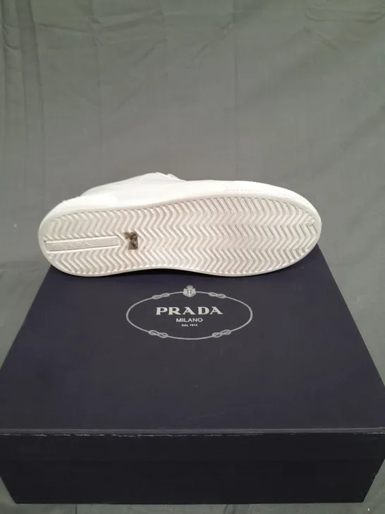 BOXED PAIR OF PRADA MILANO IN WHITE SIZE EU 39 