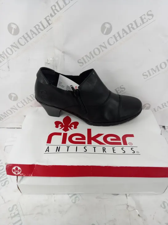 BOXED PAIR OF RIEKER SHOE BOOTS IN BLACK UK SIZE 6.5