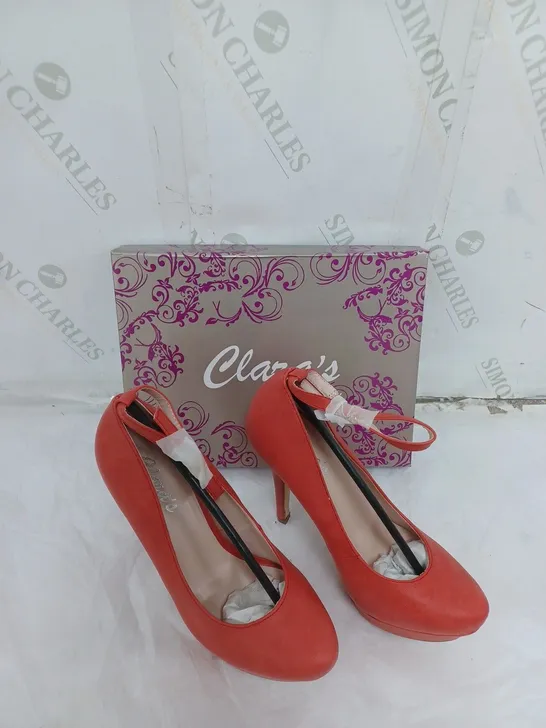 APPROXIMATELY 10 PAIRS OF BOXED CLARAS ROJO HEELS IN VARIOUS SIZES 