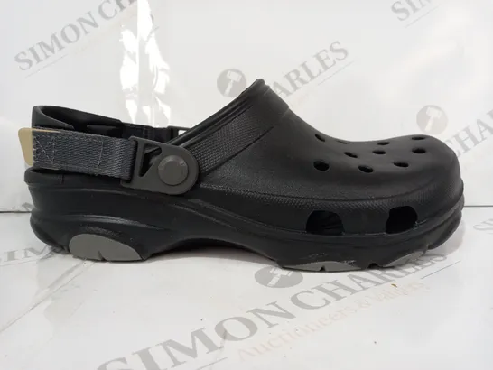 BOXED PAIR OF CROCS ICONIC COMFORT SLINGBACK CLOGS IN BLACK SIZE M8/W10