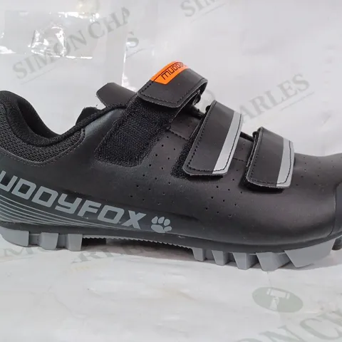 BOXED PAIR OF MUDDYFOX SHOES IN BLACK/GREY UK 9