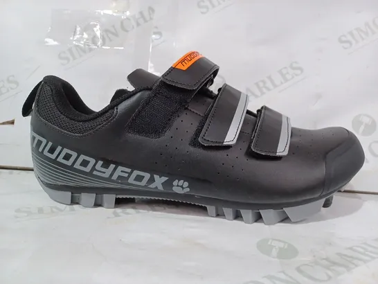 BOXED PAIR OF MUDDYFOX SHOES IN BLACK/GREY UK 9