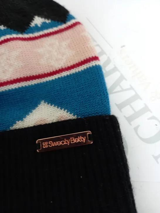 SWEATY BETTY FESTIVE BEANIE