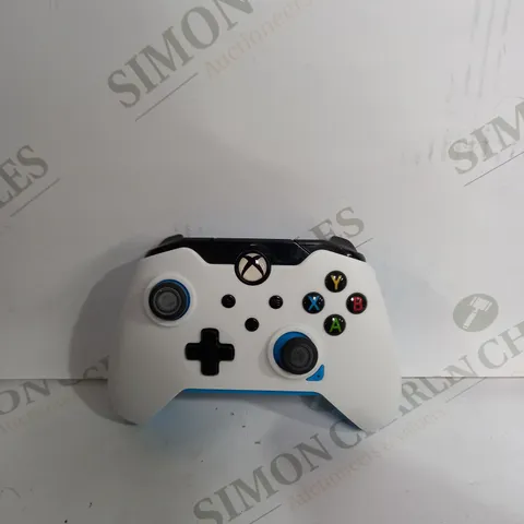 PDP ION WHITE XBOX WIRED CONTROLLER