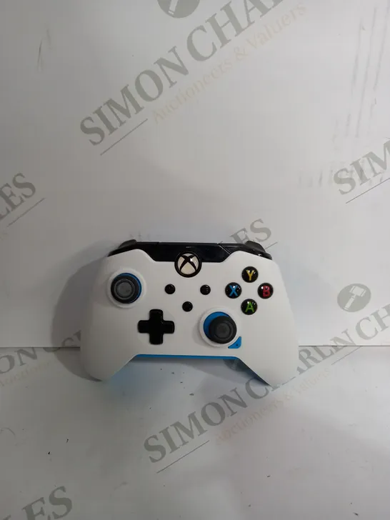 PDP ION WHITE XBOX WIRED CONTROLLER