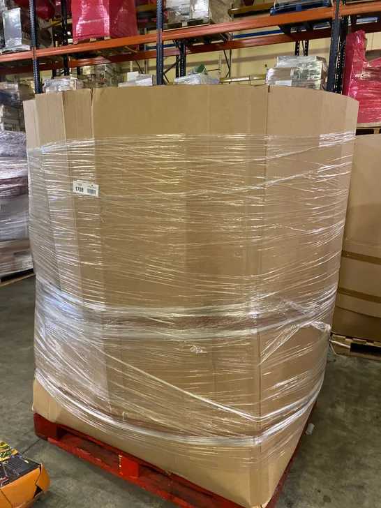 PALLET TO CONTAIN A LARGE ASSORTMENT OF HOSES // BRANDS MAY VARY