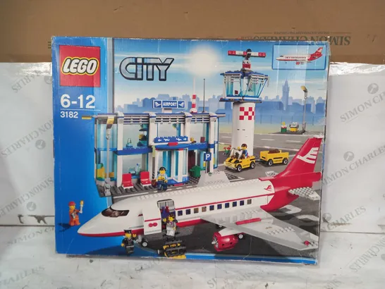 LEGO CITY 3182 AIRPORT SET