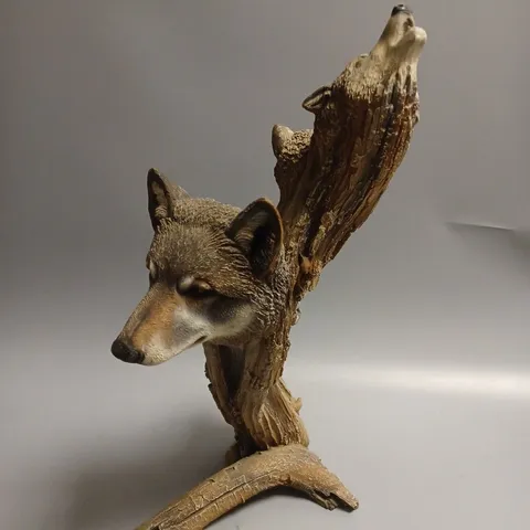 CWS A WALK IN THE COUNTRY WILD SPIRIT WOLVES FIGURE 