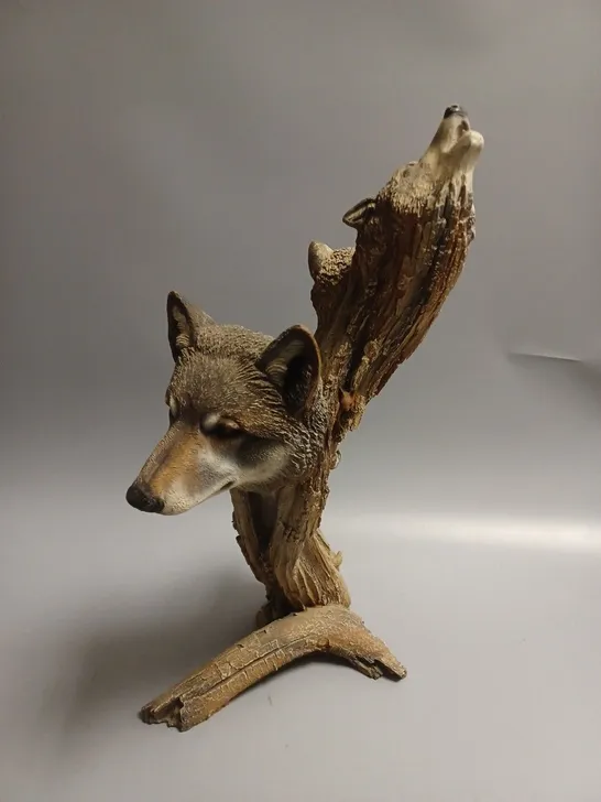 CWS A WALK IN THE COUNTRY WILD SPIRIT WOLVES FIGURE 