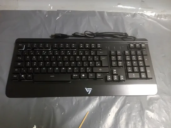 VICTSING WIRED GAMING KEYBOARD