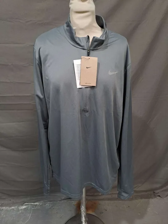 NIKE RUNNING PACER TOP IN SMOKE GREY SIZE L