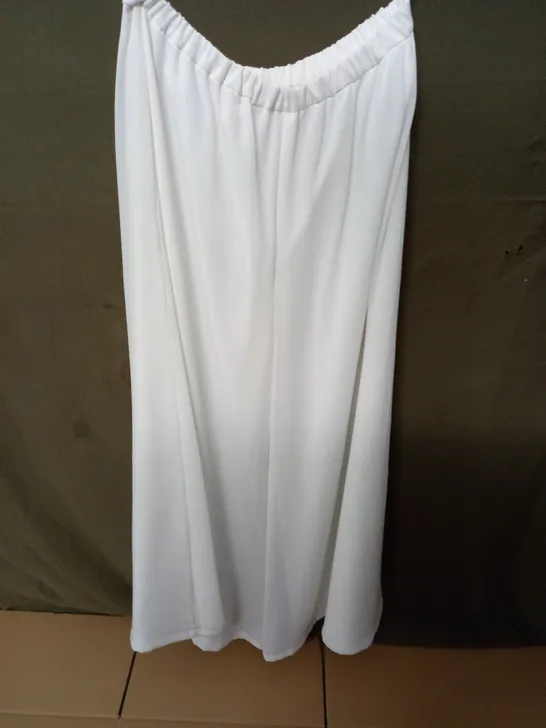 WHITE WIDE LEG TROUSERS - SIZE 16