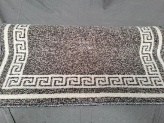 UNBRANDED RUG IN GREY - COLLECTION ONLY