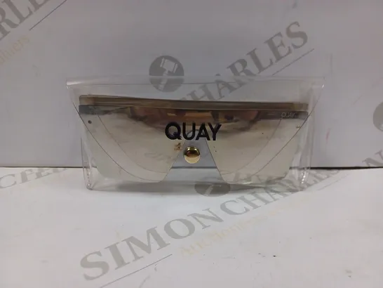 NILU NILU QUAY AUSTRALIA GLASSES WITH CASE