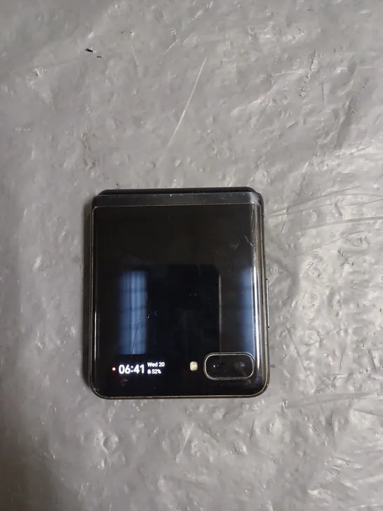 SAMSUNG GALAXY Z FLIP SM-F700F/DS 256GB