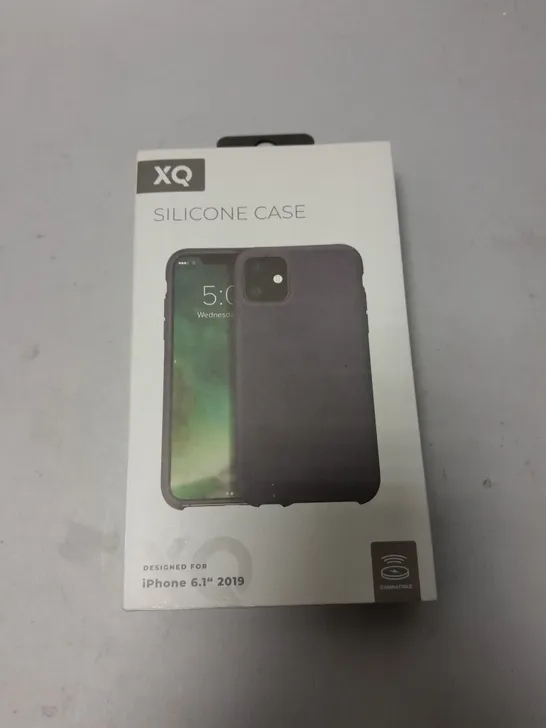APPROXIMATELY 40 BRAND NEW BOXED XQ SILICONE CASE FOR IPHONE 6.1" 2019               
