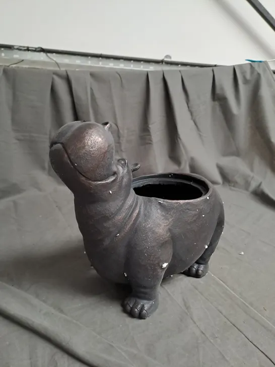 OUTLET MY GARDEN STORIES HIPPO PLANTER