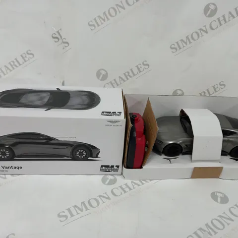 BOXED CMJ ASTON MARTIN VANTAGE SCALE 1:24 RADIO CONTROL CAR