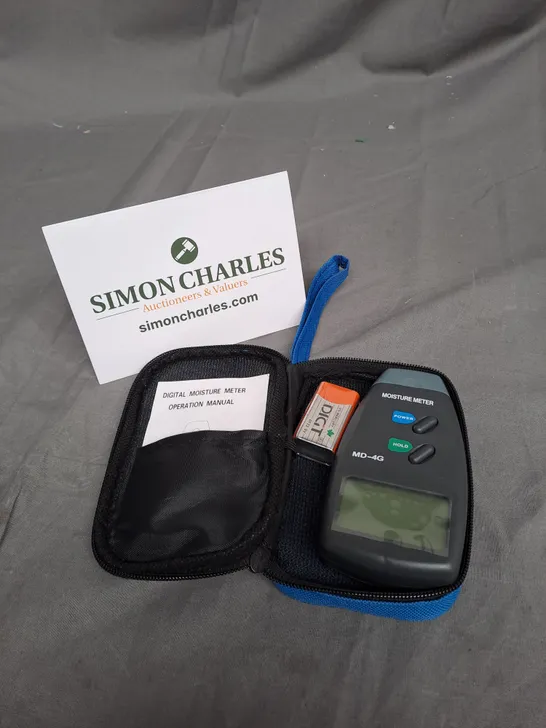 DIGITAL MOISTURE METER WITH CARRY CASE 