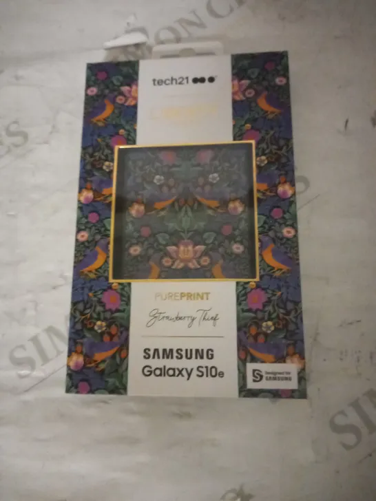 LOT OF 64 BRAND NEW TECH21 PURE PRINT LIBERTY HARDSHELL CASES FOR GALAXY S10E, STRAWBERRY THIEF