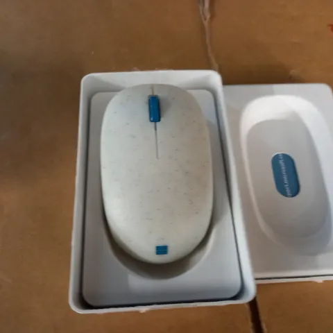 MICROSOFT OCEAN PLASTIC MOUSE