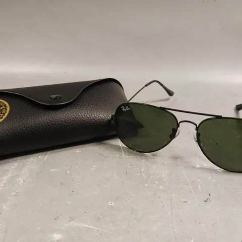 RAY-BAN AVIATOR CLASSIC SUNGLASSES 