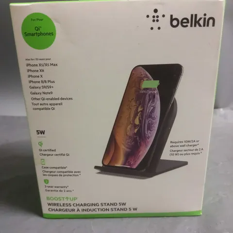 BOXED BELKIN WIRELESS CHARGING STAND