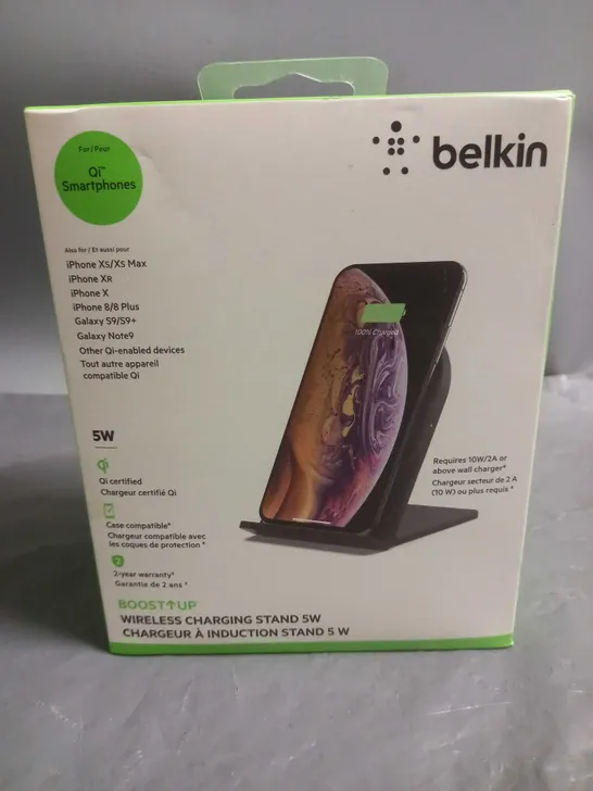 BOXED BELKIN WIRELESS CHARGING STAND