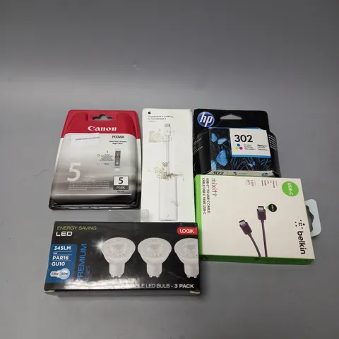 MEDIUM BOX OF ASSORTED ELECTRICAL IEMS TOO INCLUDE LIGHT BULBS , CHARGERS AND PRINTER ACCESSORIES 